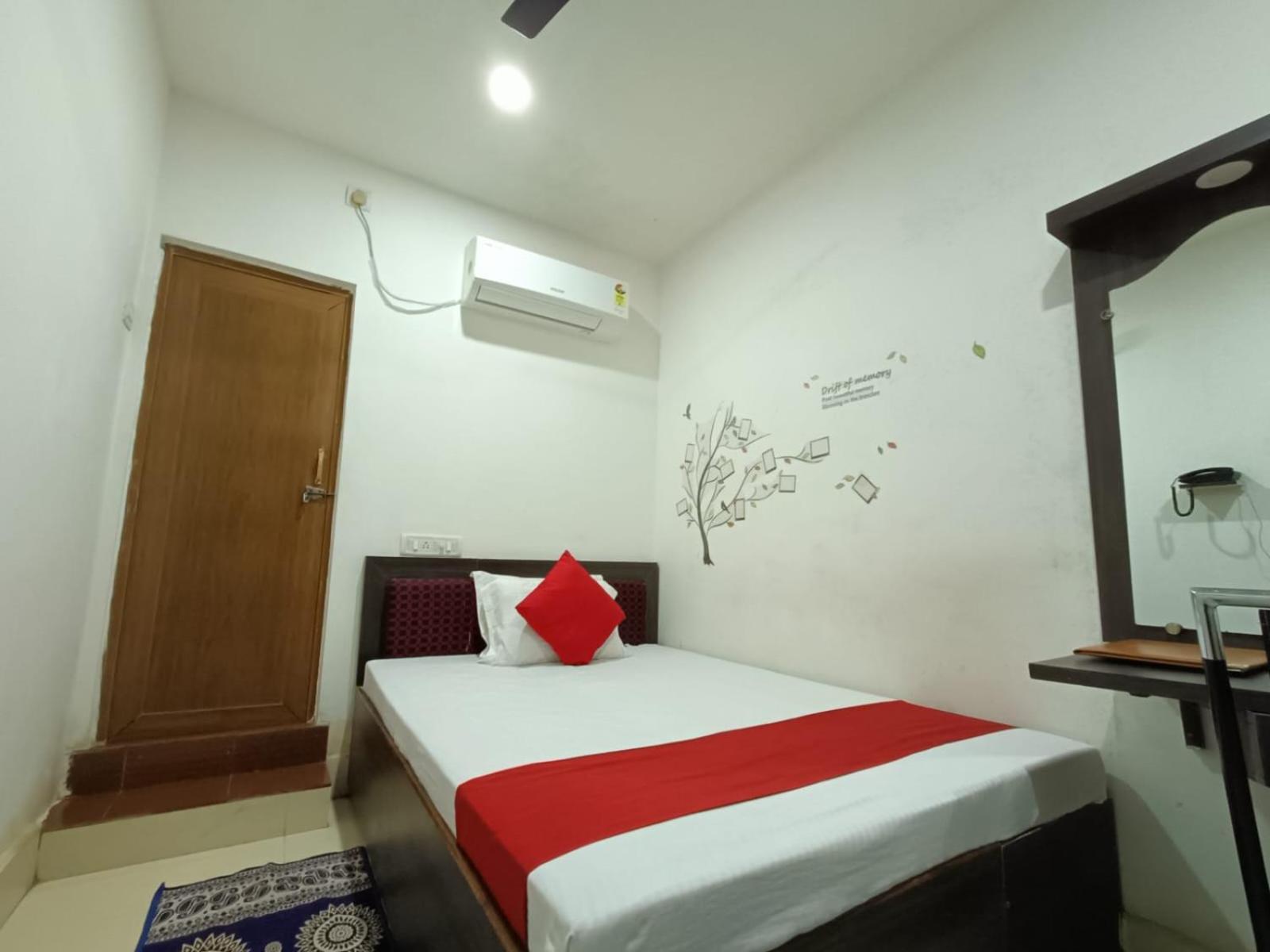 Hotel Executive Inn Hailakandi Exteriér fotografie